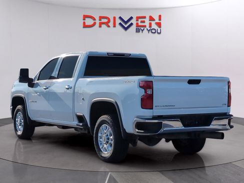 Used 2024 Chevrolet Silverado 2500 LTZ image 3
