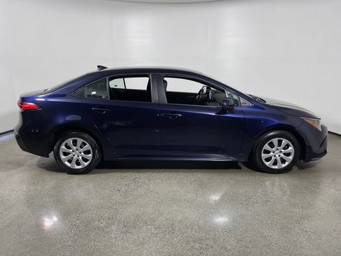 Used 2024 Toyota Corolla LE FWD image 2