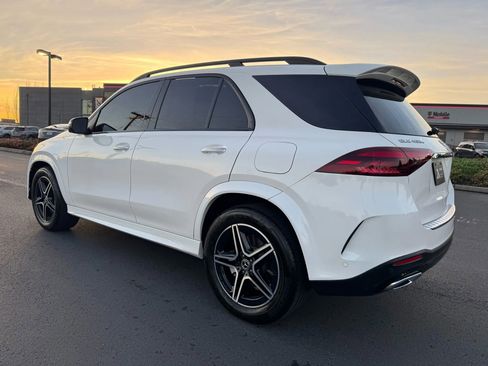 Used 2025 Mercedes-Benz GLE 450e 4MATIC w/ AMG Line Exterior image 7