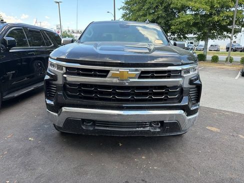 Used 2023 Chevrolet Silverado 1500 LT AWD/4WD image 3