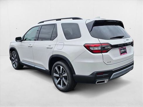 New 2025 Honda Pilot Elite image 7