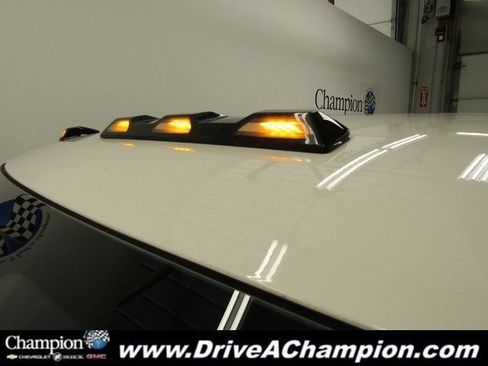 Used 2024 Chevrolet Silverado 2500 Custom w/ Custom Value Package image 15