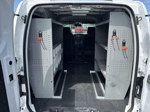 Used 2019 Nissan NV200 SV w/ Navigation Package FWD image 2