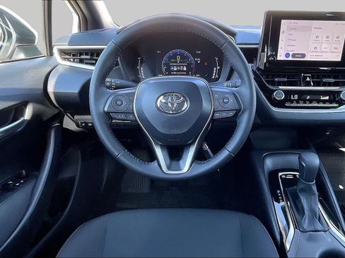 Certified 2026 Toyota Corolla SE FWD image 5