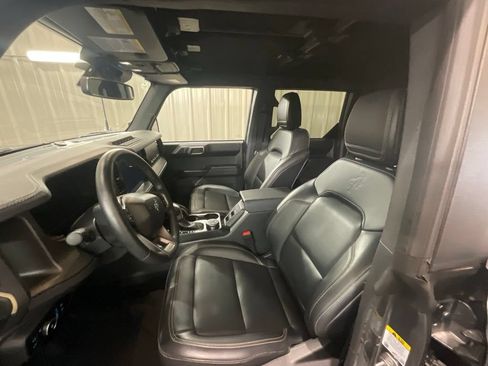 Used 2025 Ford Bronco Badlands w/ Matte Film Protection Package AWD/4WD image 9