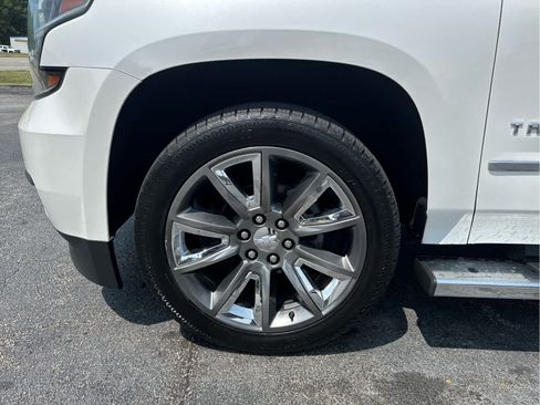 Used 2019 Chevrolet Tahoe LT w/ LT Signature Package RWD image 26