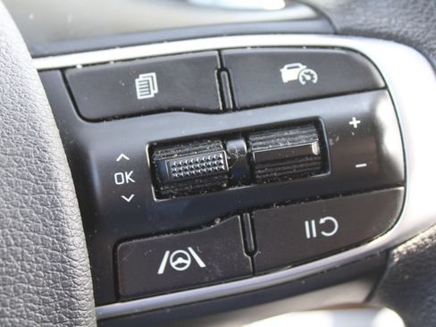 Used 2023 Kia Sportage LX AWD/4WD image 30