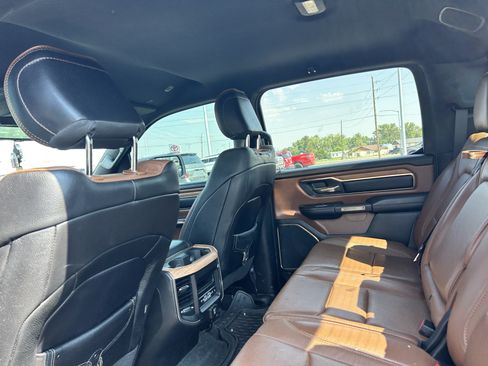 Used 2023 RAM 1500 Limited AWD/4WD image 11