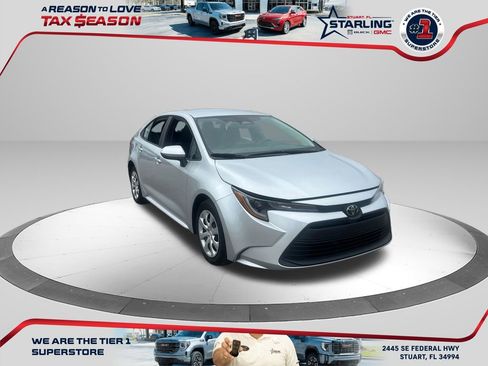 Used 2023 Toyota Corolla LE image 1