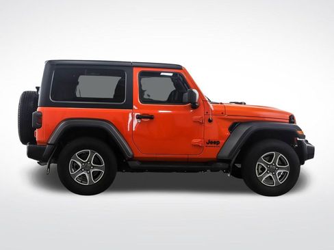 Used 2023 Jeep Wrangler Sport AWD/4WD image 6