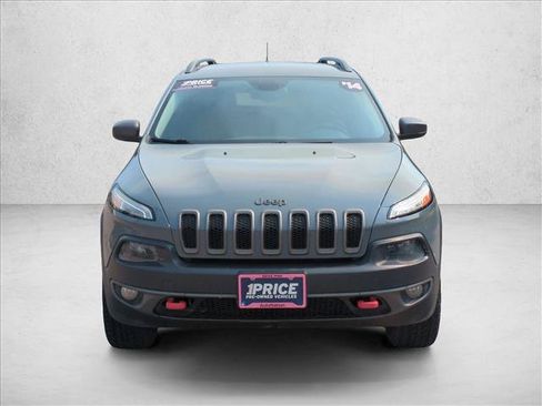 Used 2014 Jeep Cherokee Trailhawk w/ Comfort/Convenience Group AWD/4WD image 2
