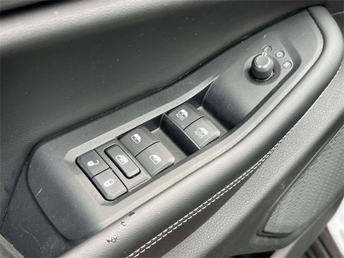 Certified 2023 Jeep Grand Cherokee Altitude image 21