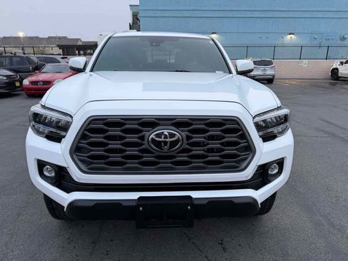 Used 2023 Toyota Tacoma TRD Off-Road image 13