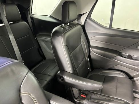Used 2018 Chevrolet Traverse LT image 19