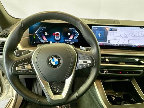 Used 2025 BMW X5 xDrive40i image 11