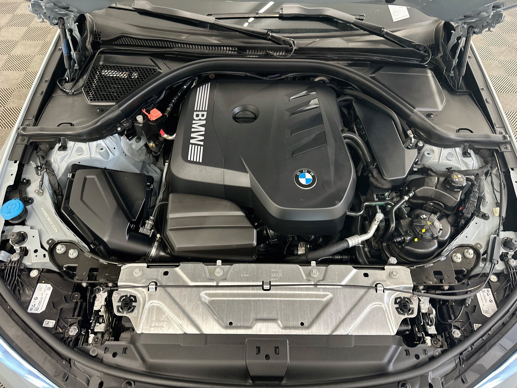 Used 2026 BMW 330i xDrive Sedan AWD/4WD image 35