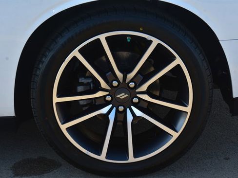 Used 2022 Dodge Challenger R/T w/ Plus Package image 9