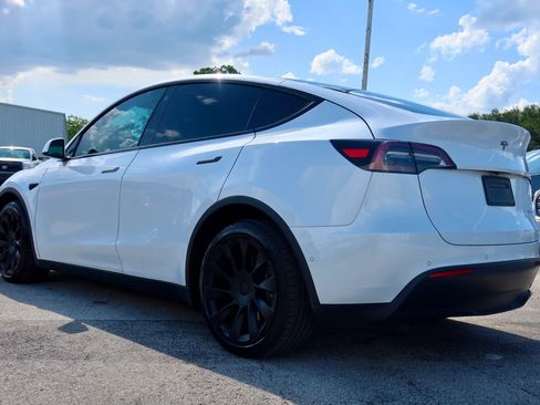 Used 2021 Tesla Model Y Long Range AWD/4WD image 4