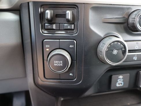 Used 2025 Ford F250 XLT AWD/4WD image 27