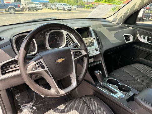Used 2017 Chevrolet Equinox LT w/ Convenience Package FWD image 6