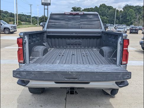 Used 2024 Chevrolet Silverado 2500 High Country w/ High Country Premium Package AWD/4WD image 16