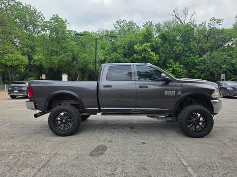 Used 2017 RAM 2500 Tradesman w/ Chrome Appearance Group AWD/4WD image 9
