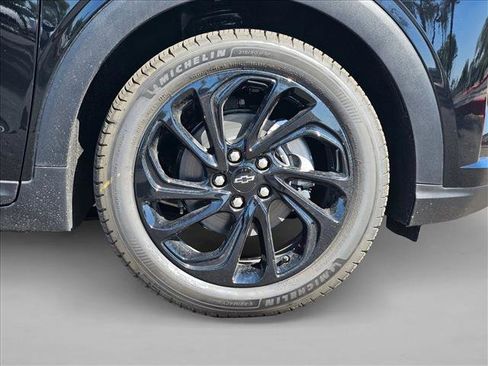 New 2027 Chevrolet Bolt RS w/ Technology Package FWD image 11