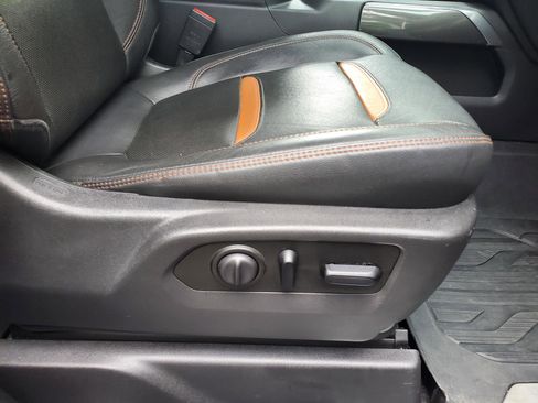 Used 2019 GMC Sierra 1500 AT4 w/ AT4 Premium Package AWD/4WD image 32