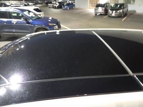 Used 2019 Ford Edge Titanium w/ Class II Trailer Tow Package image 8