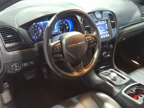 Used 2017 Chrysler 300 S image 12