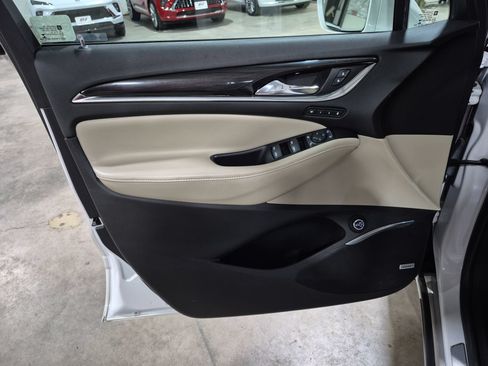 Used 2019 Buick Enclave Premium AWD/4WD image 22