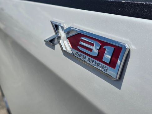 Used 2024 GMC Sierra 1500 SLT w/ SLT Premium Plus Package AWD/4WD image 11