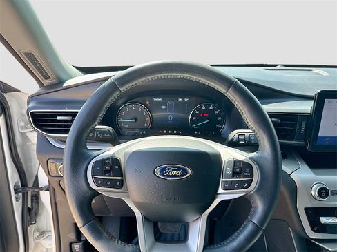 Used 2023 Ford Explorer XLT w/ Equipment Group 202A image 13
