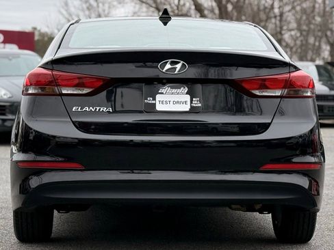 Used 2017 Hyundai Elantra SE image 4