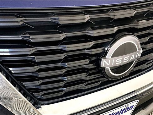 Used 2023 Nissan Rogue SL w/ SL Premium Package FWD image 30