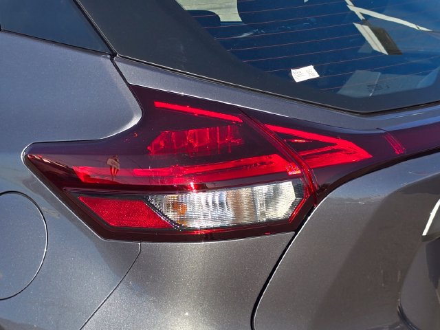 Used 2025 Nissan Kicks Play S FWD image 23