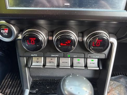 Used 2024 Toyota GR86 RWD image 27