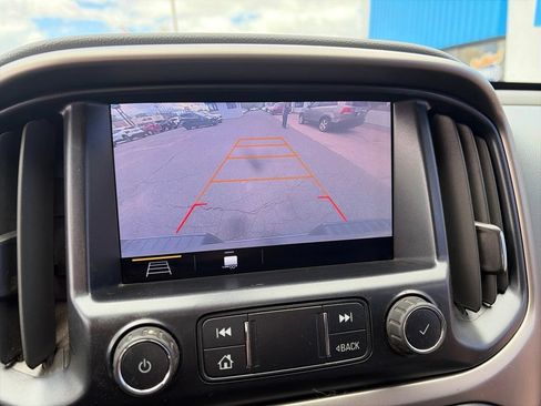 Used 2020 Chevrolet Colorado Z71 AWD/4WD image 35