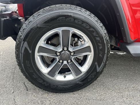 Used 2018 Jeep Wrangler Unlimited Sahara AWD/4WD image 20