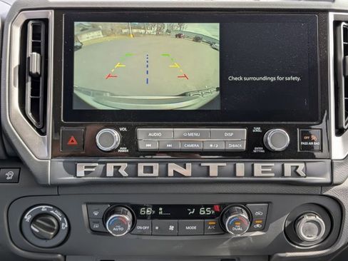 Certified 2025 Nissan Frontier SV w/ SV Convenience Package image 22