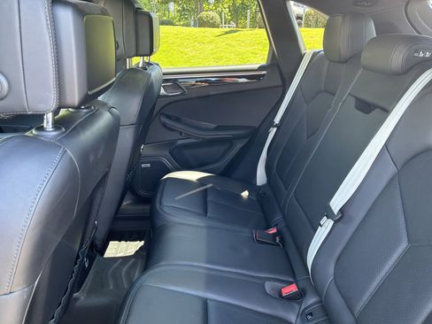 Used 2021 Porsche Macan S AWD/4WD image 31