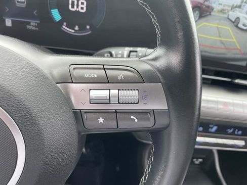 Certified 2025 Hyundai Kona SEL AWD/4WD image 29