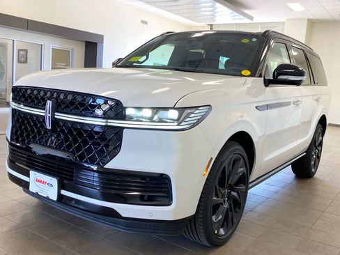 New 2026 Lincoln Navigator Black Label AWD/4WD image 11