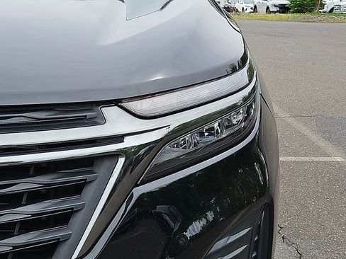 Used 2023 Chevrolet Equinox LS w/ LS Convenience Package AWD/4WD image 9