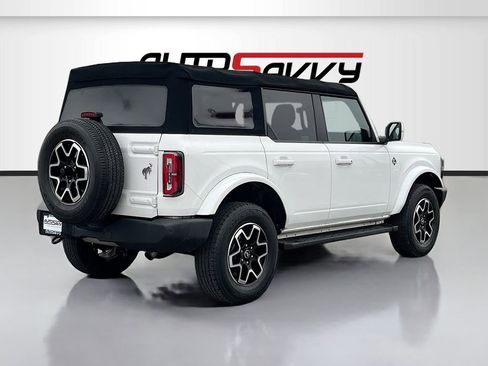 Used 2022 Ford Bronco Outer Banks AWD/4WD image 7