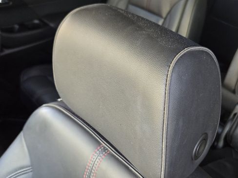 Used 2023 Chevrolet Traverse RS image 15