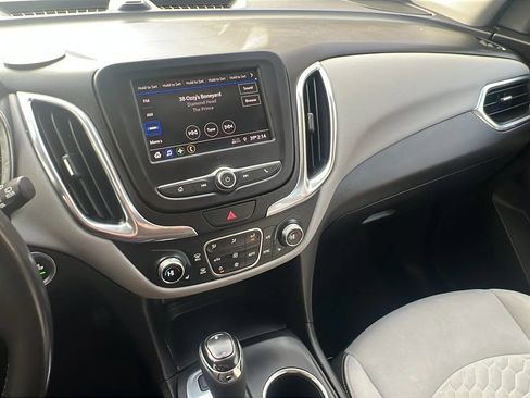 Used 2020 Chevrolet Equinox LT w/ Driver Convenience Package image 15