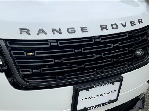 Used 2026 Land Rover Range Rover Velar Dynamic SE image 30