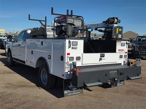 New 2026 Ford F350 XL w/ XL Chrome Package image 3