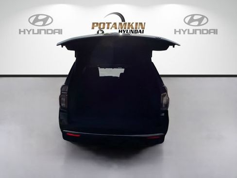 Used 2024 Chevrolet Suburban LT RWD image 26